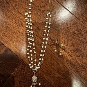 Elegant Gold and White Pearl costume Necklace and Earring Set
